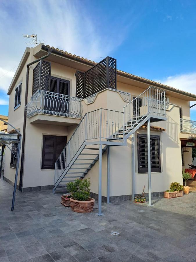 Casa Vacanze Villa Eolo อากริเจนโต ภายนอก รูปภาพ